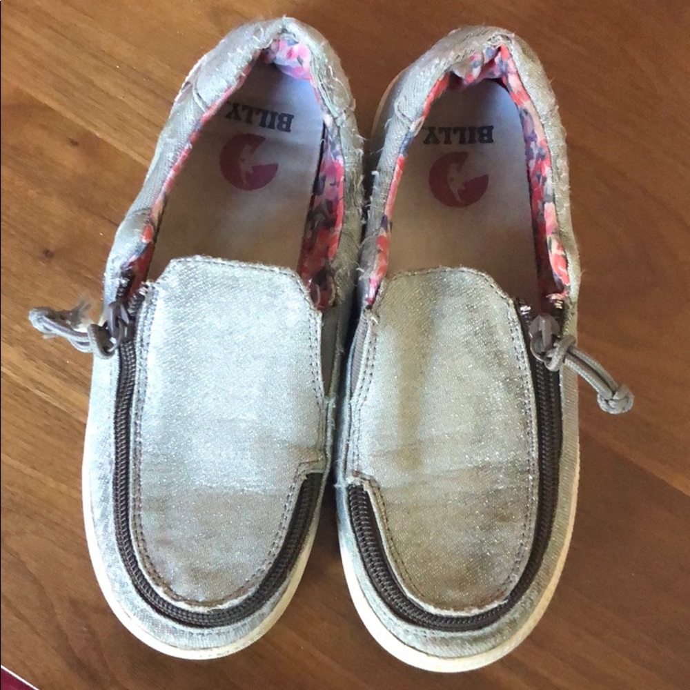 BILLY Classic low girls size 3 - silver w/shimmer
